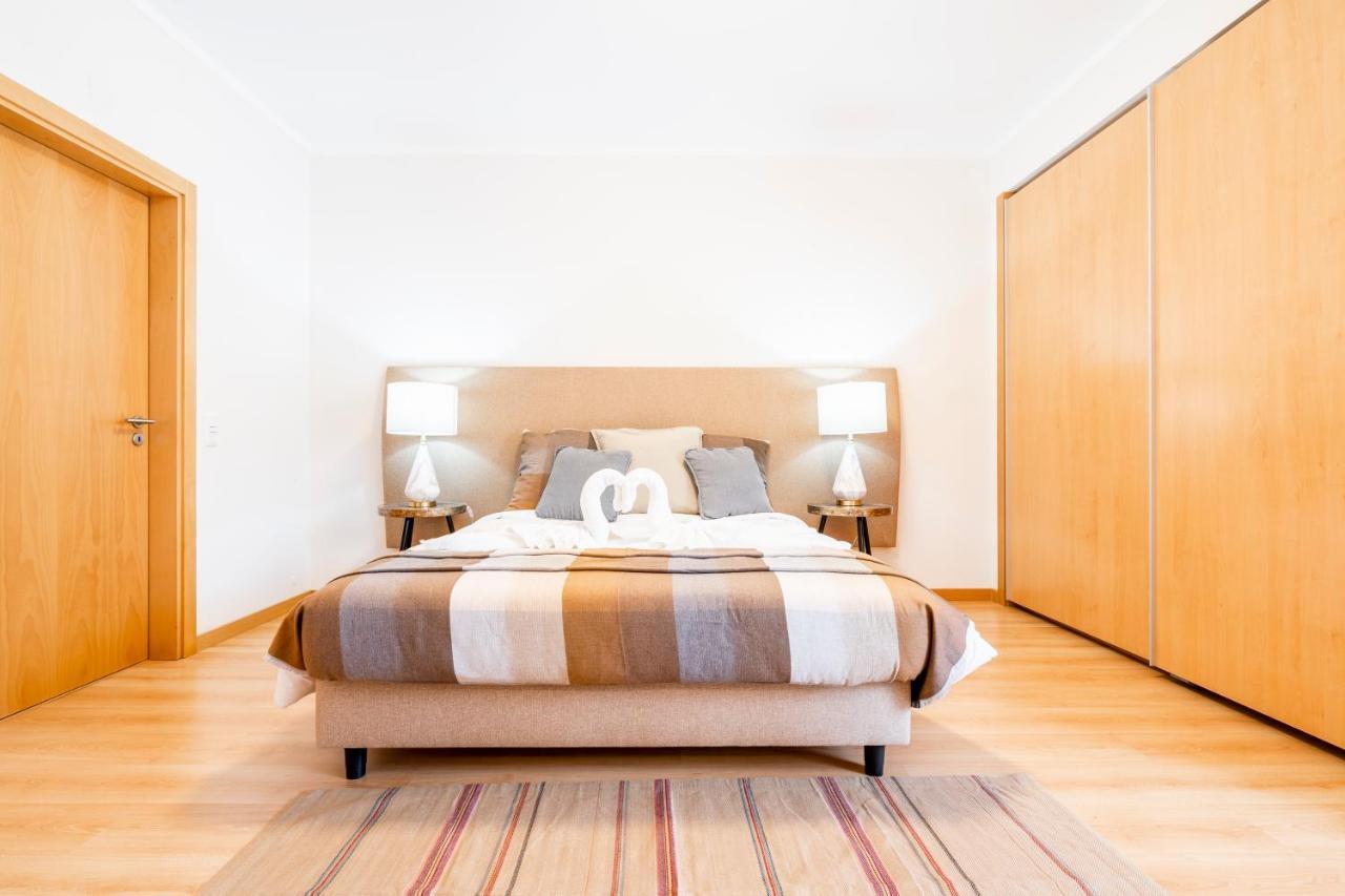 Oceanfront: Luxury Spectacular Sea Views And Pool Leilighet Olhão Eksteriør bilde